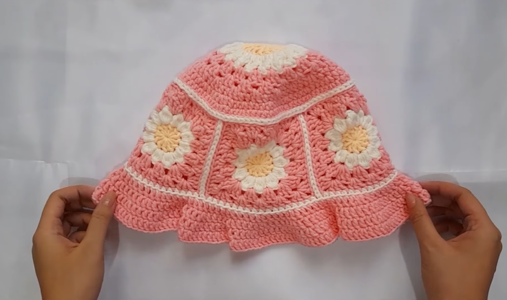 Crochet Daisy Granny Square Bucket Hat