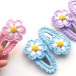 How to crochet hair clips