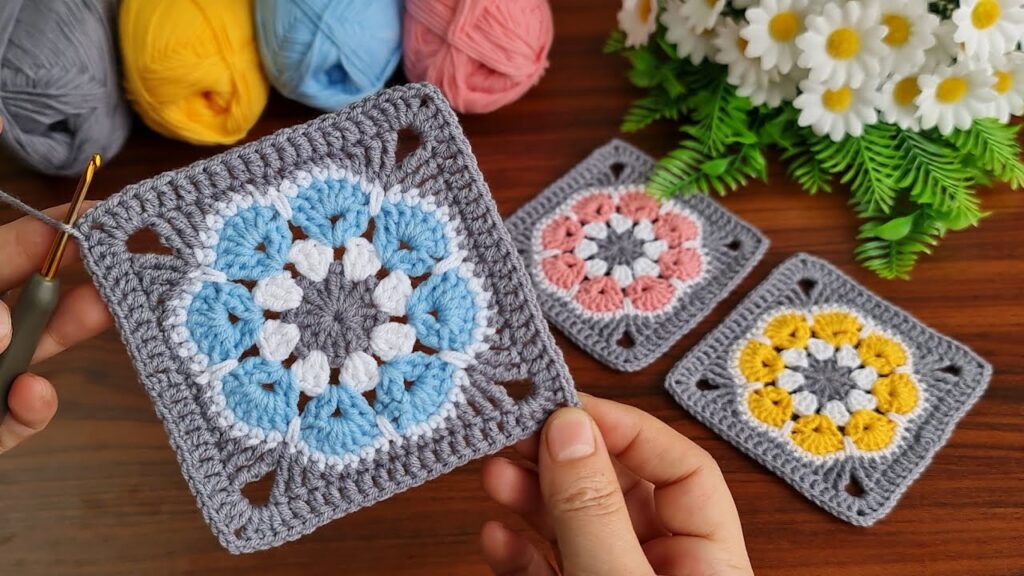Beautiful crochet flower square tutorial