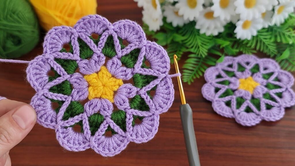 Easy crochet flower motif pattern