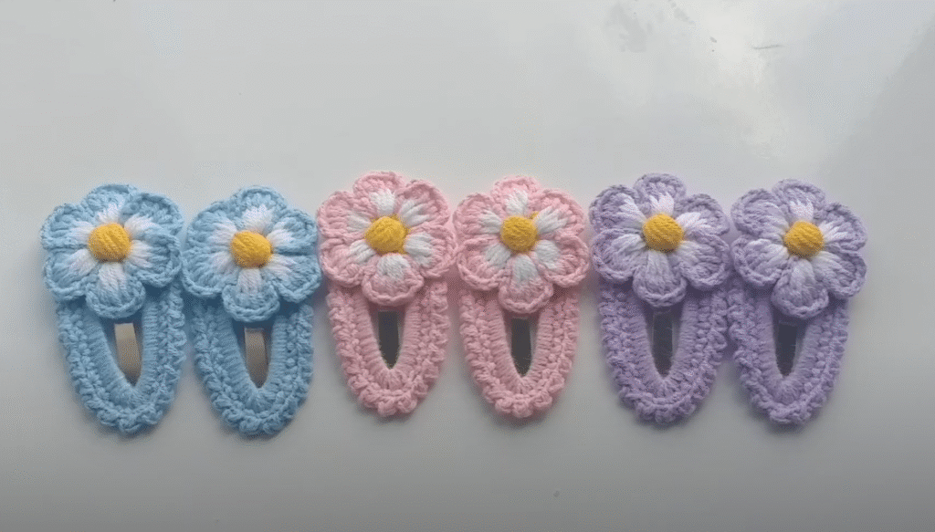 Easy crochet hair clips flower pattern