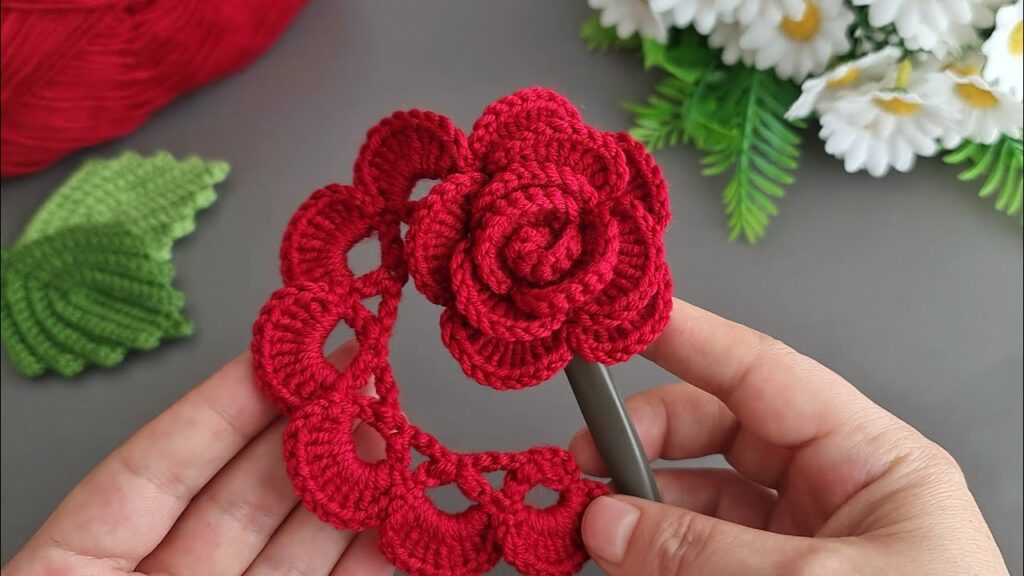 Step-by-step crochet rose flower easy to make